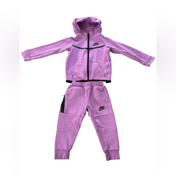 Toddler Girl’s Nike Sportswear Tech Outfit Violet Shock 2T - Picture 2 of 7